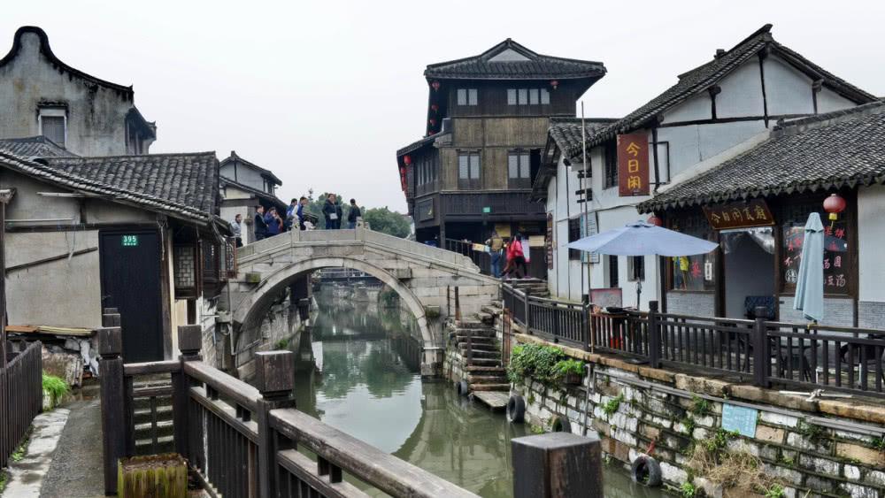 逃离违建房屋2